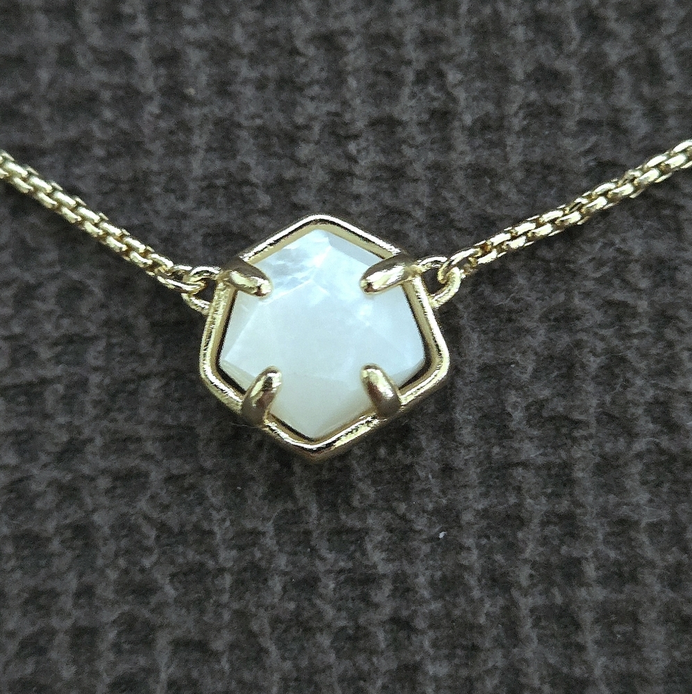 Kendra Scott "Jaxon" Gold💛 Short Pendant Necklace - NWT - Picture 6 of 16